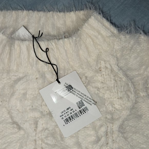 Cozy White Jumper - Picture 2 of 6